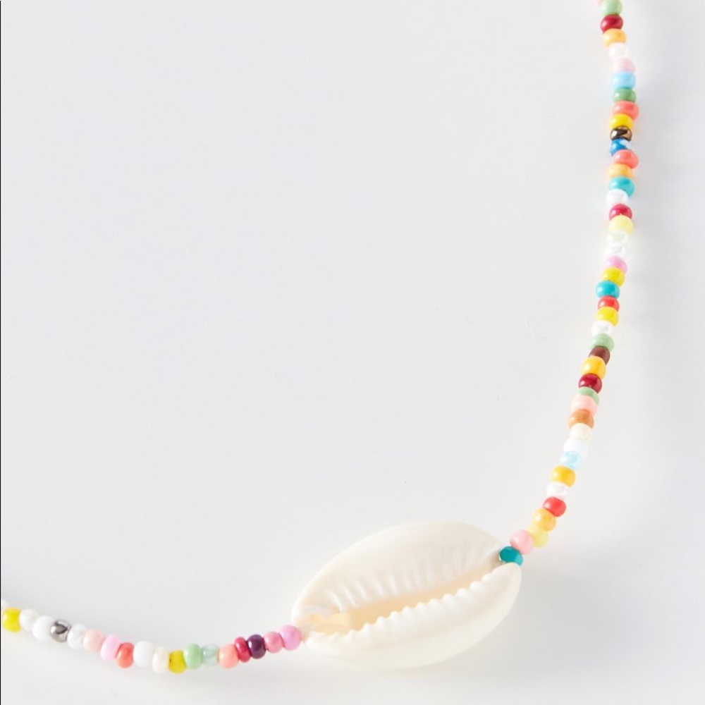 Puka Shell Necklace🐚 - Picture 2 of 4